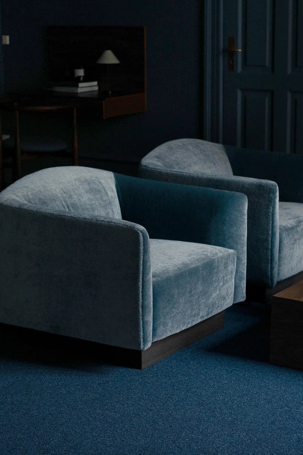 Relaxing outdoor Shore Lounge Chair - Plinth in natural wicker material