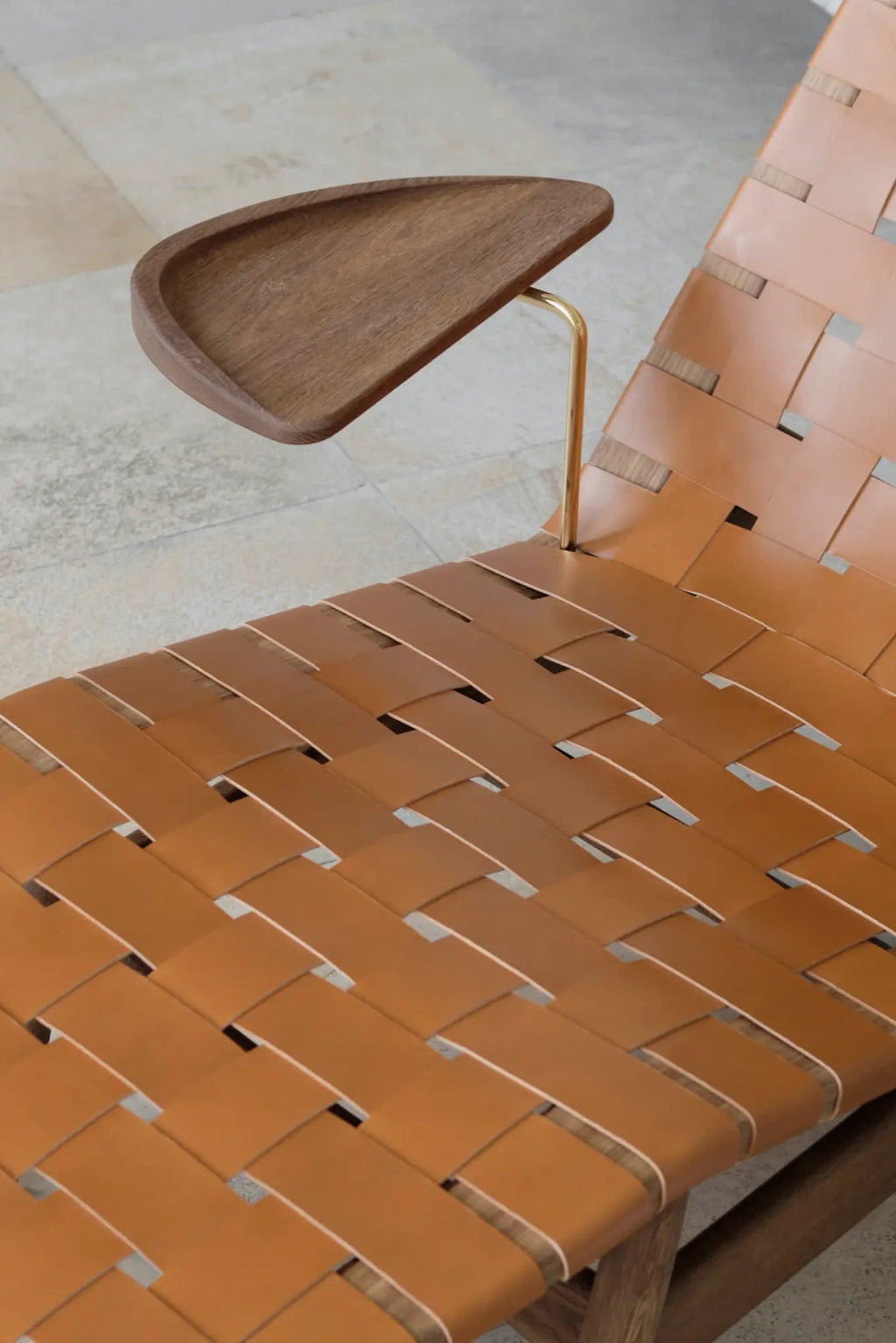 Modern and stylish AV Egoist Chaise Longue in luxurious black leather