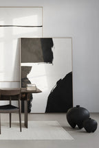 Sumo Vase - Big, a large ceramic vase with a glossy finish and intricate detailing