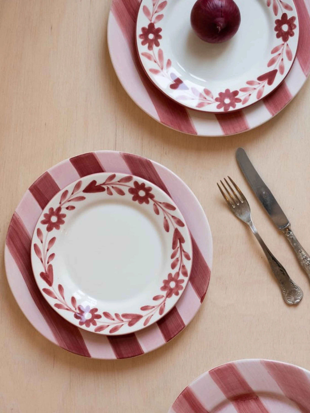 Red Flowers Hand-Painted Dessert Plate - Set of 4