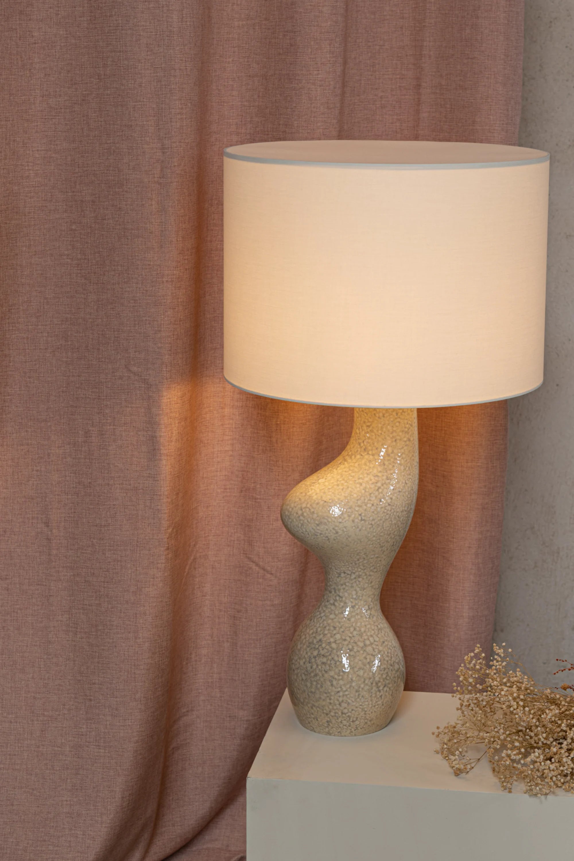 Venuso Table Lamp