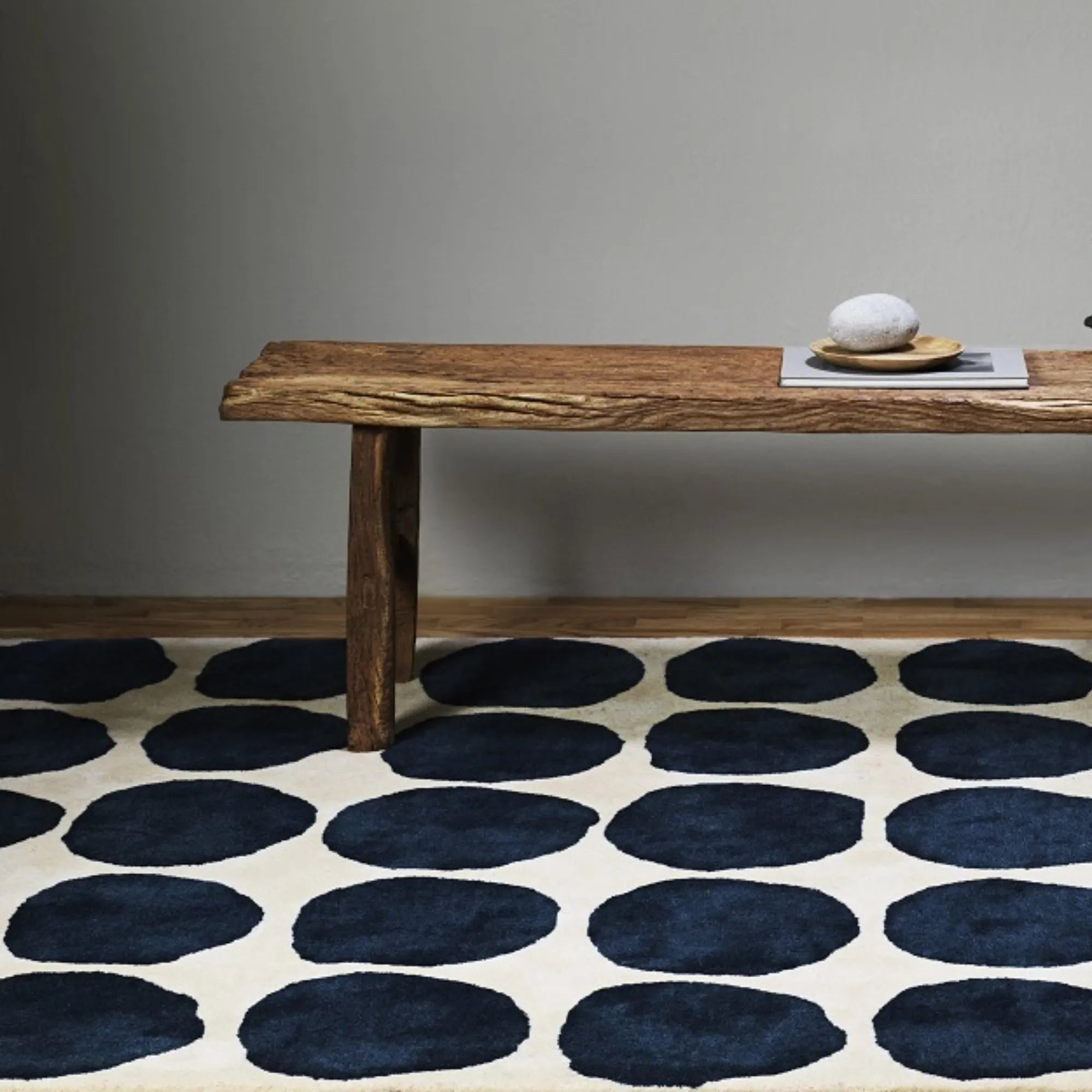 Elegant Dots 2 Wool Rug with a plush and cozy texture