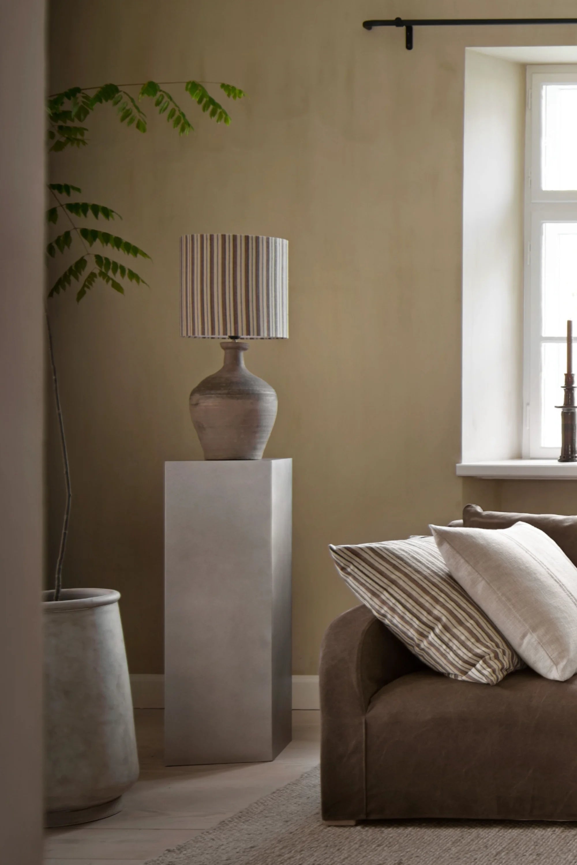 Brushed Metal Pedestal Stand