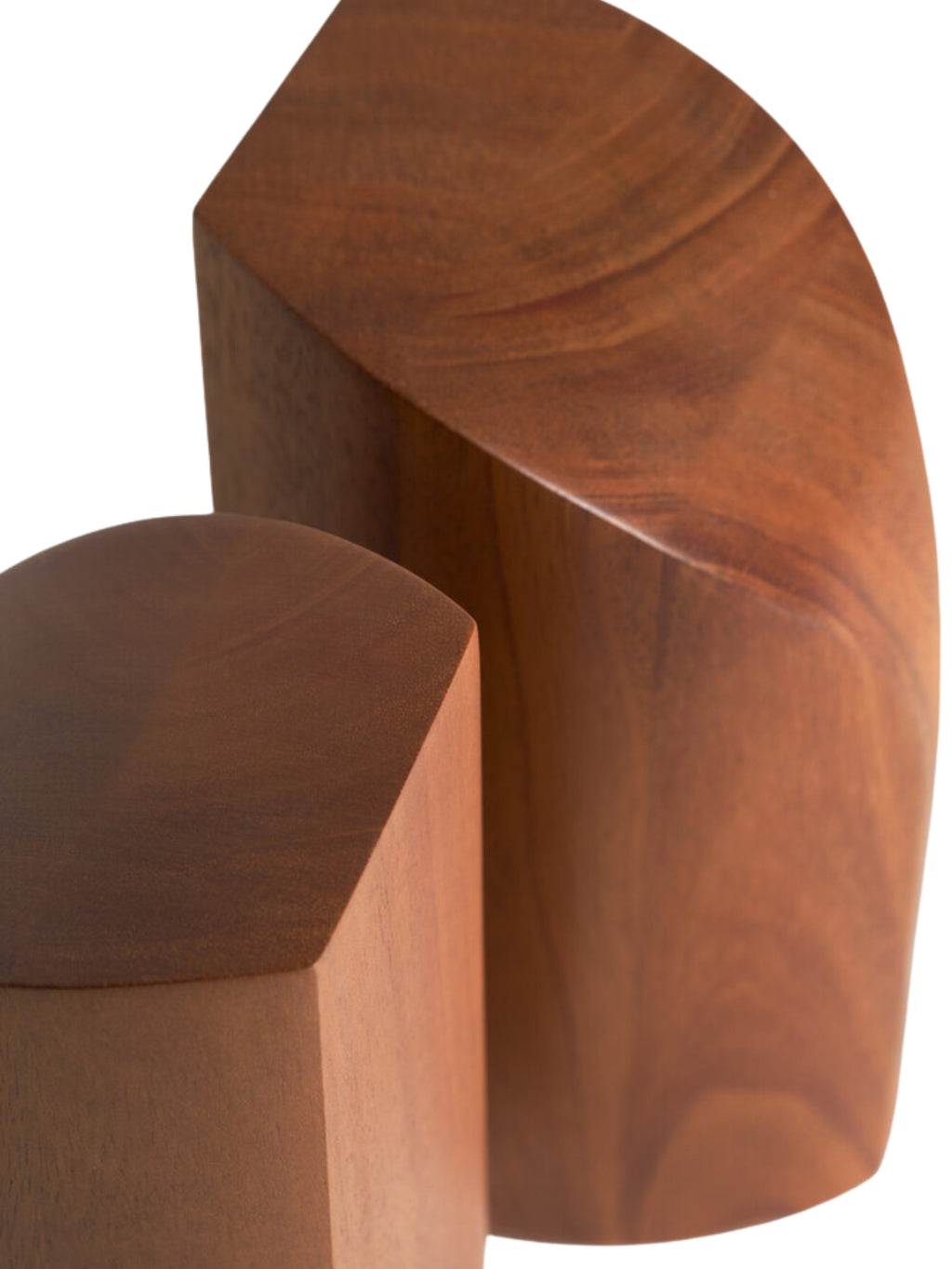 Ethnicraft PI Bookends, mahogany wood, close-up detail of two bookends, highlighting the natural wood grain and elegant, sculpted, curved edges on a white background.