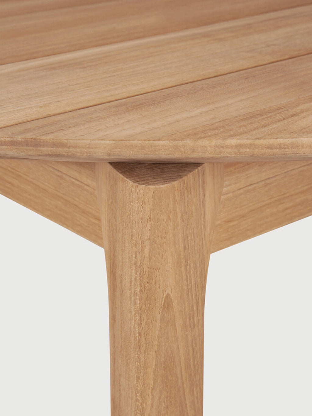 Bok Outdoor Dining Table Round