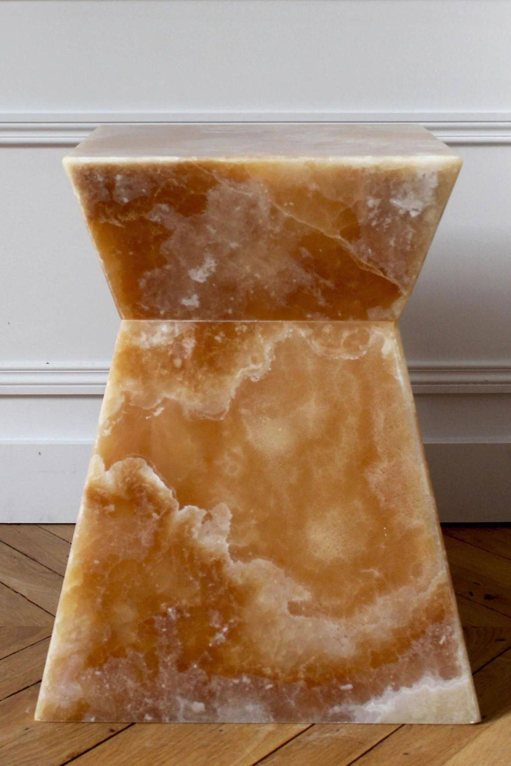 Aria Honey Onyx Table – Luxurious Design Side Table - Marbera - THAT COOL LIVING