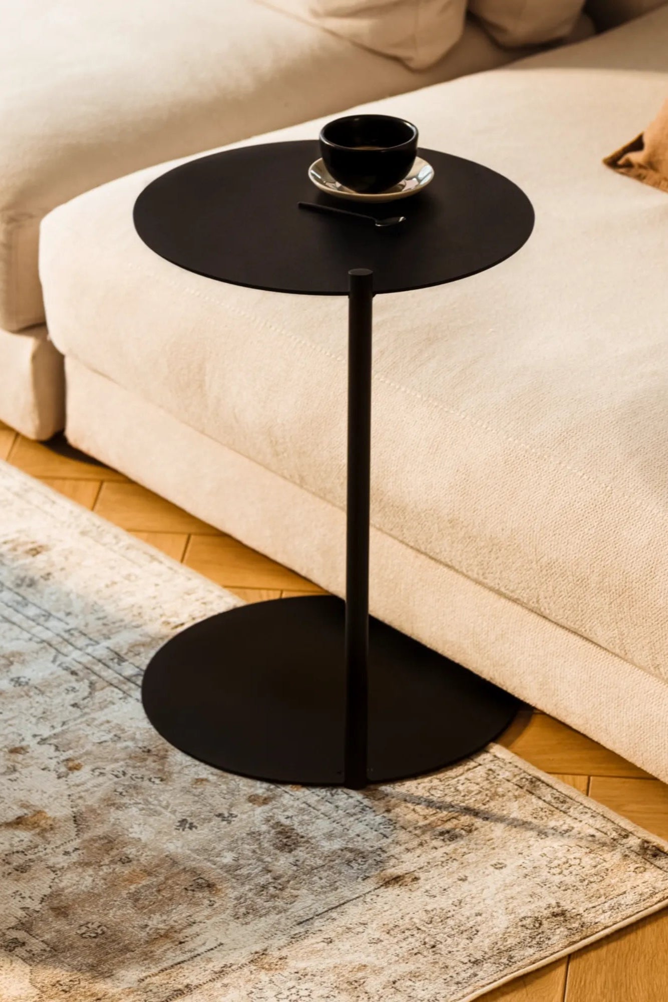 Ande Side Table with Two-Tone Design in White and Oak