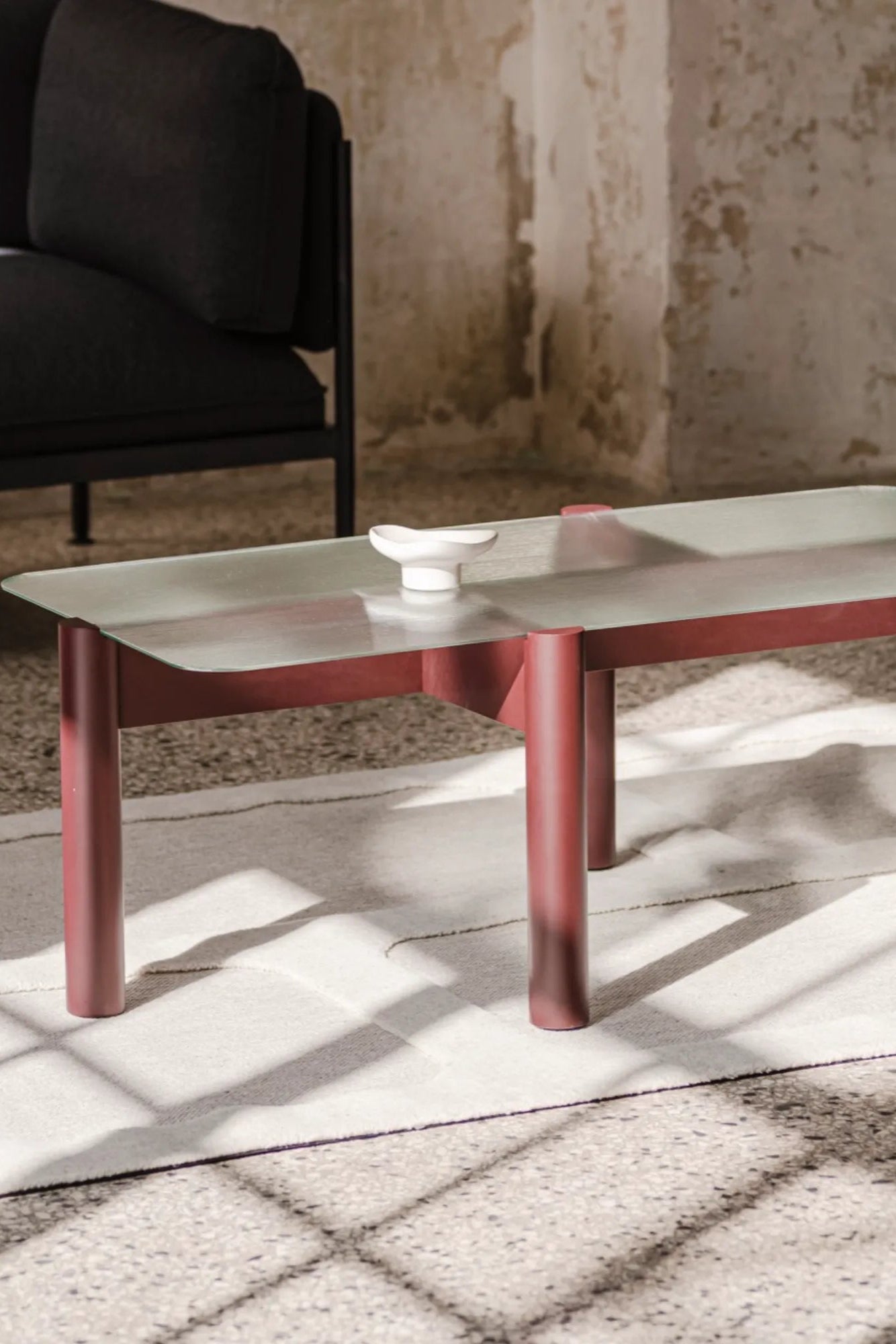 Detail of the metal frame and construction of the Kob Coffee Table