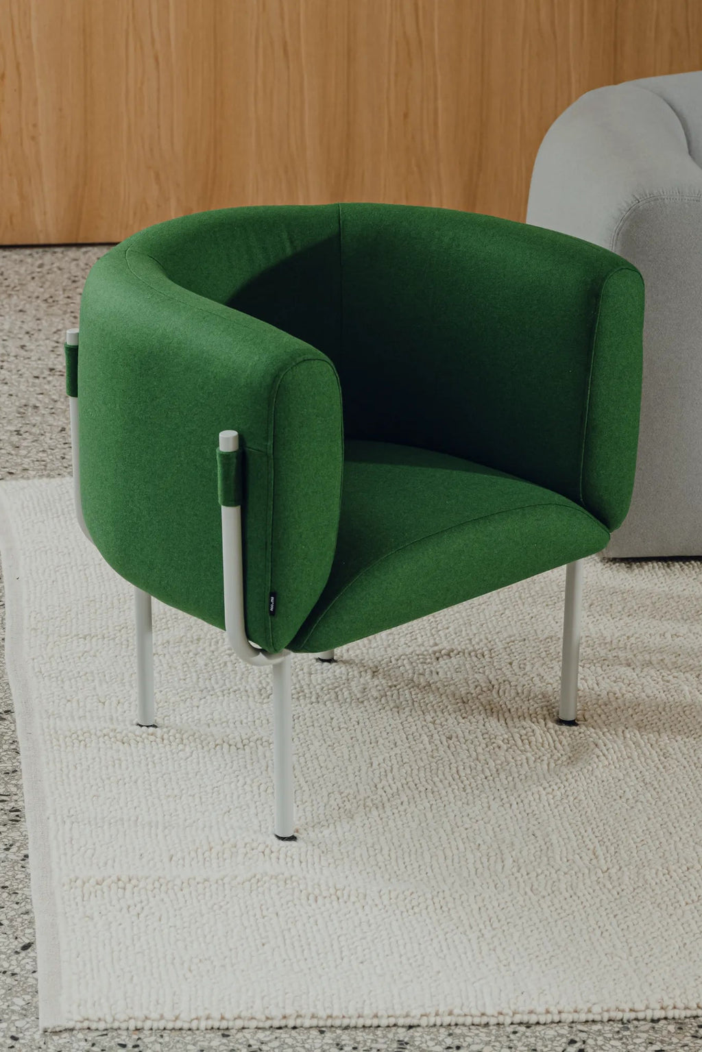  Small Ubi Armchair in pink leather with tufted backrest