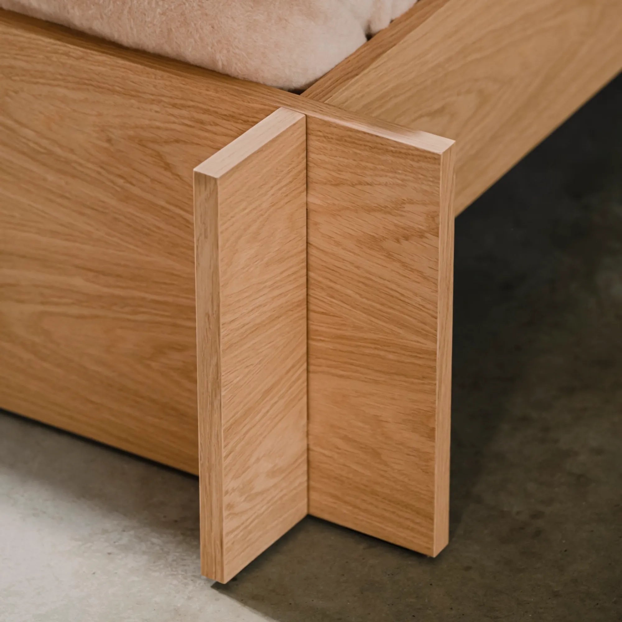  Close-up of Valt Bed's high-quality, comfortable mattress