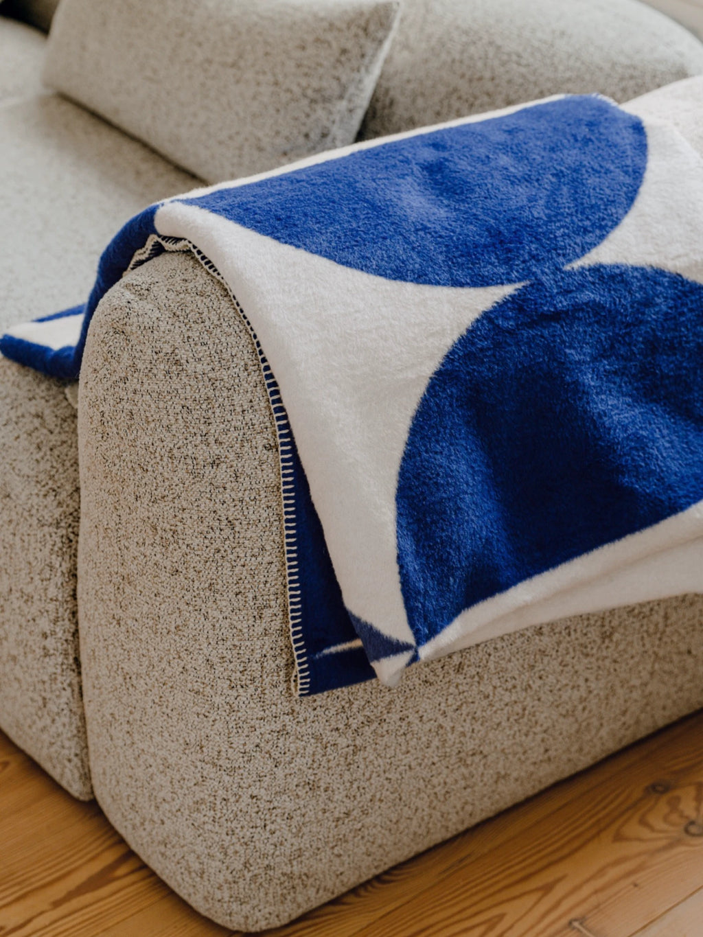 noo.ma Yaro Sofa, a contemporary organic modern sofa featuring a plush, heavily textured light beige fabric upholstery with soft, rounded edges and a minimalist silhouette.