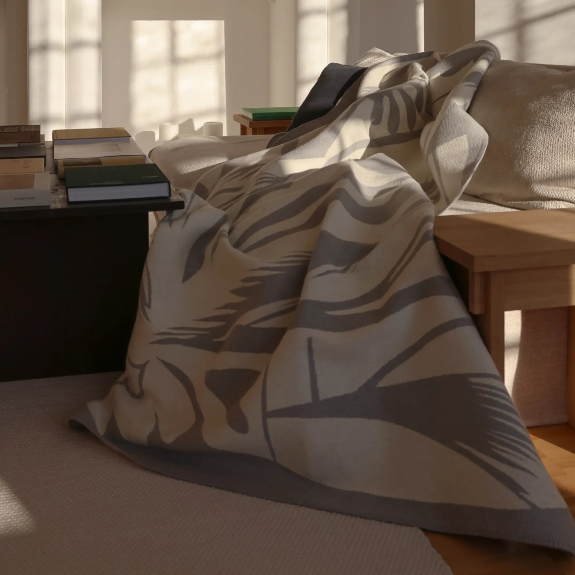 High Quality Lino Throw Blanket with Tassel Detail