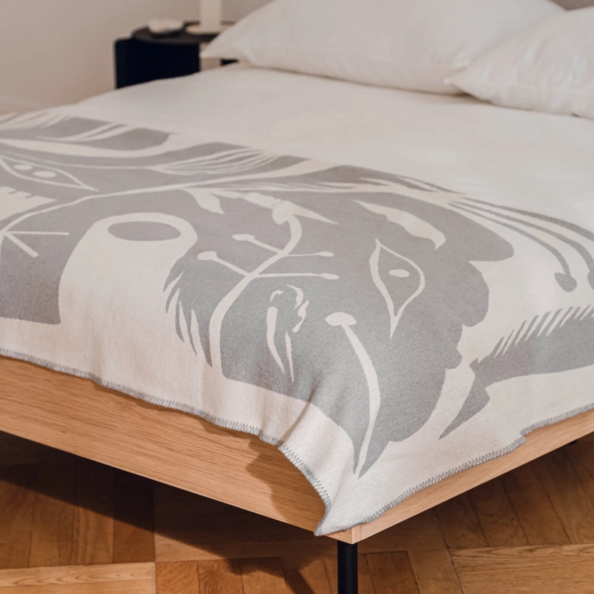  Lino Throw Blanket in a stylish geometric pattern