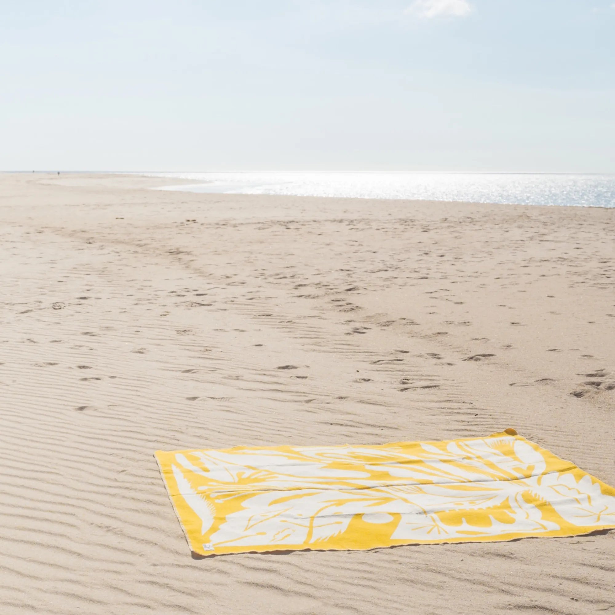 Durable Lino Throw Blanket for Long-Lasting Use