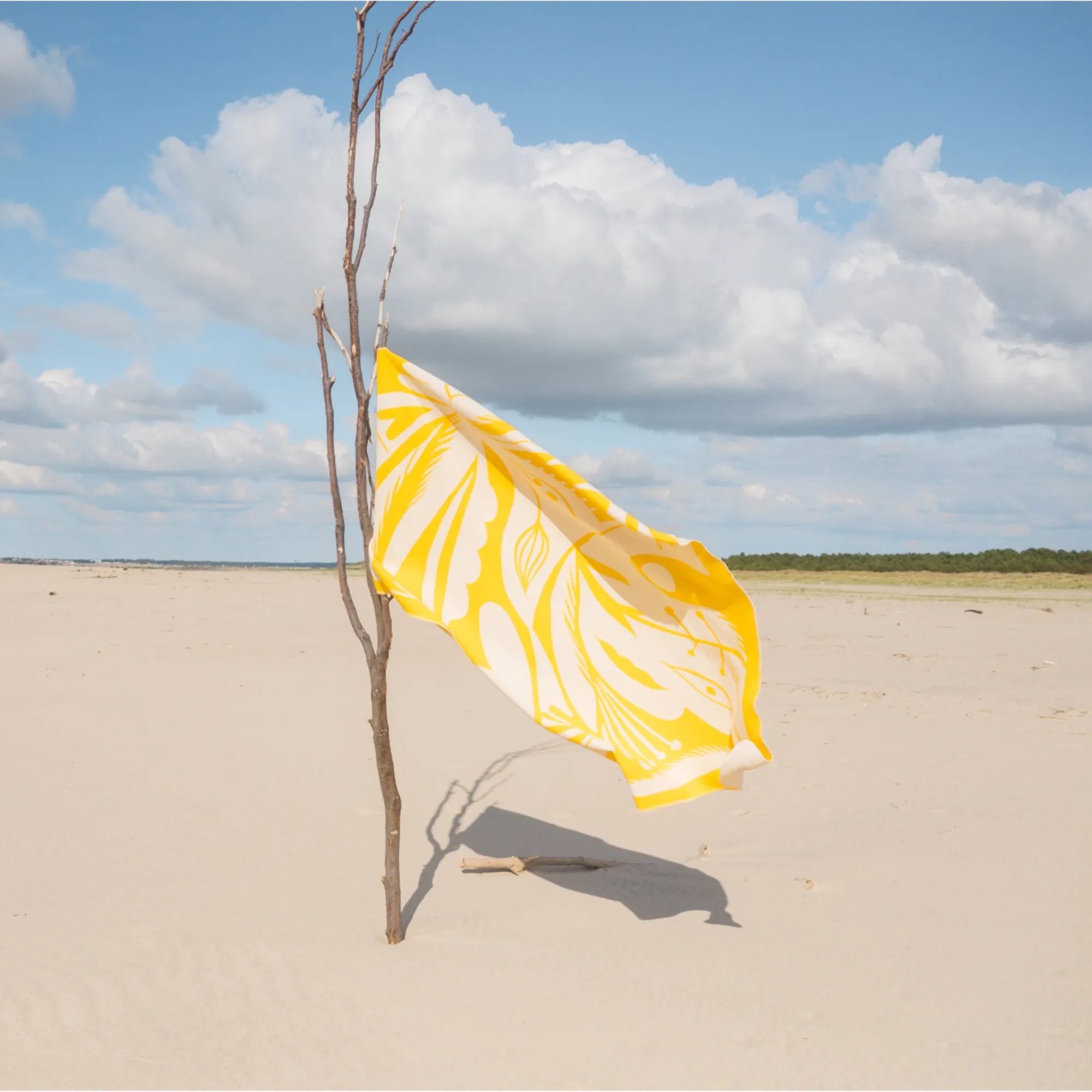 Stylish Lino Throw Blanket with Fringe Detail