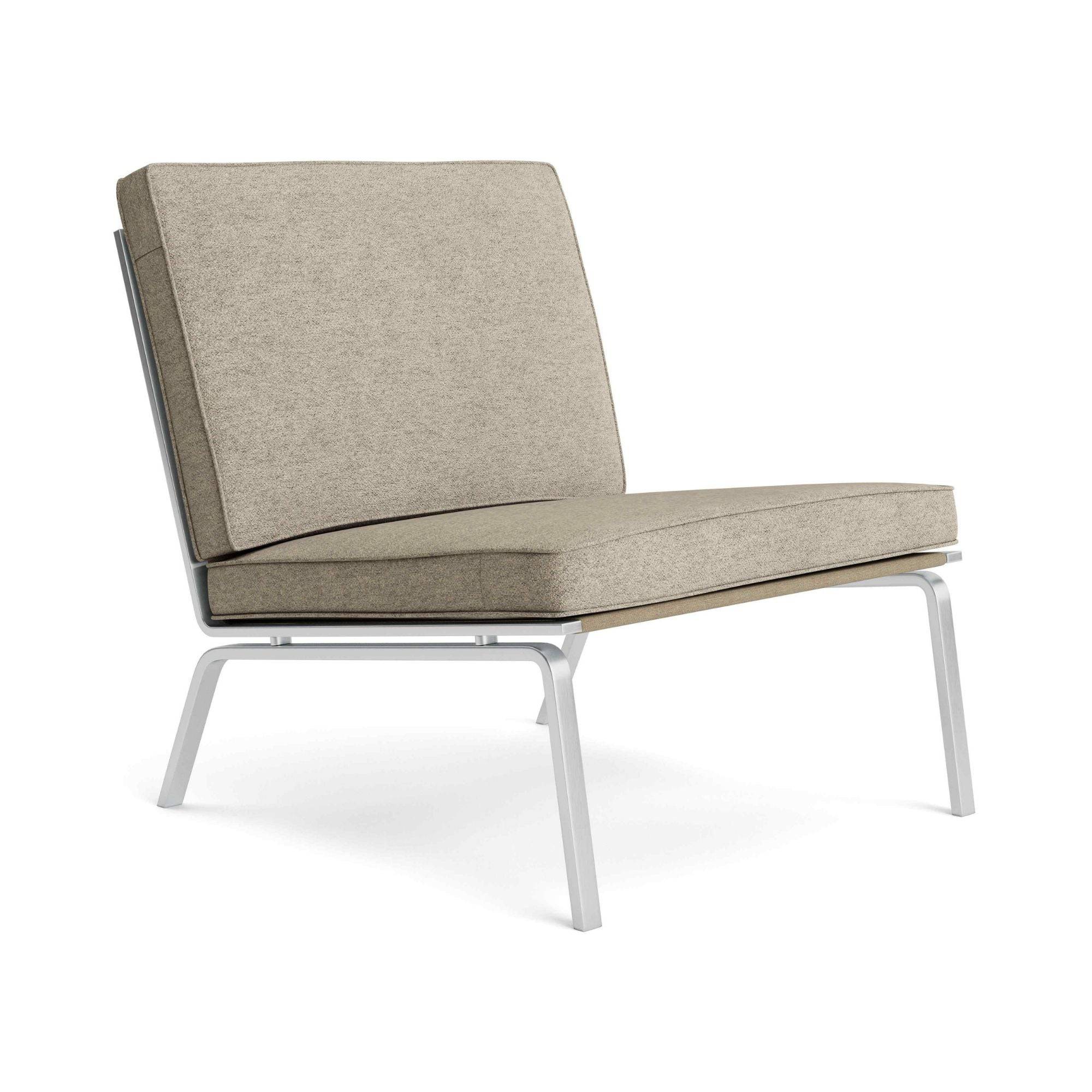 Man Lounge Chair - Boucle