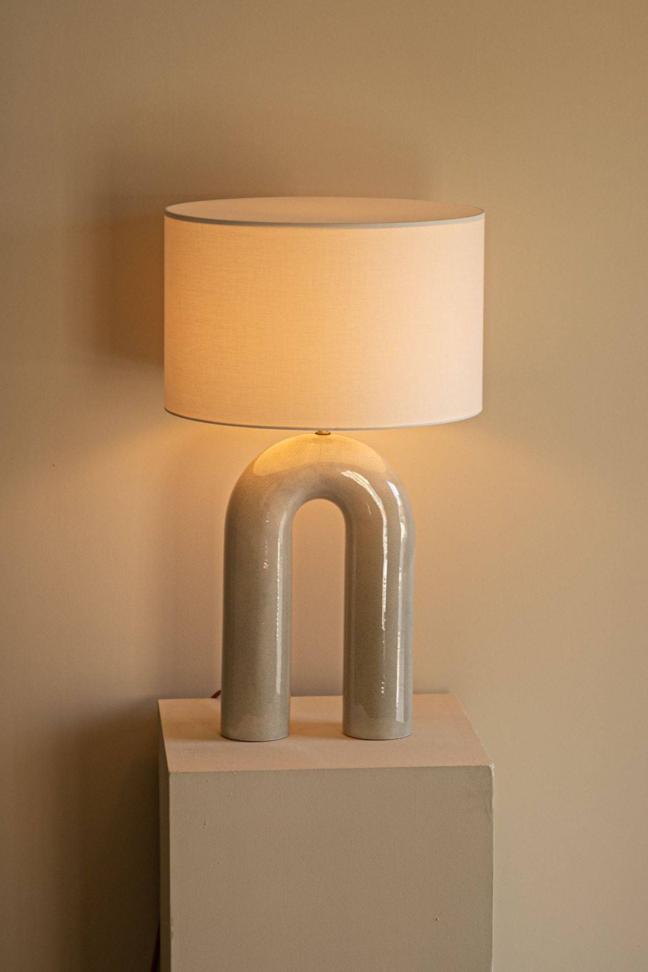 Arko Ceramic Lamp – Modern Design Table Lamp - Simone & Marcel - THAT COOL LIVING