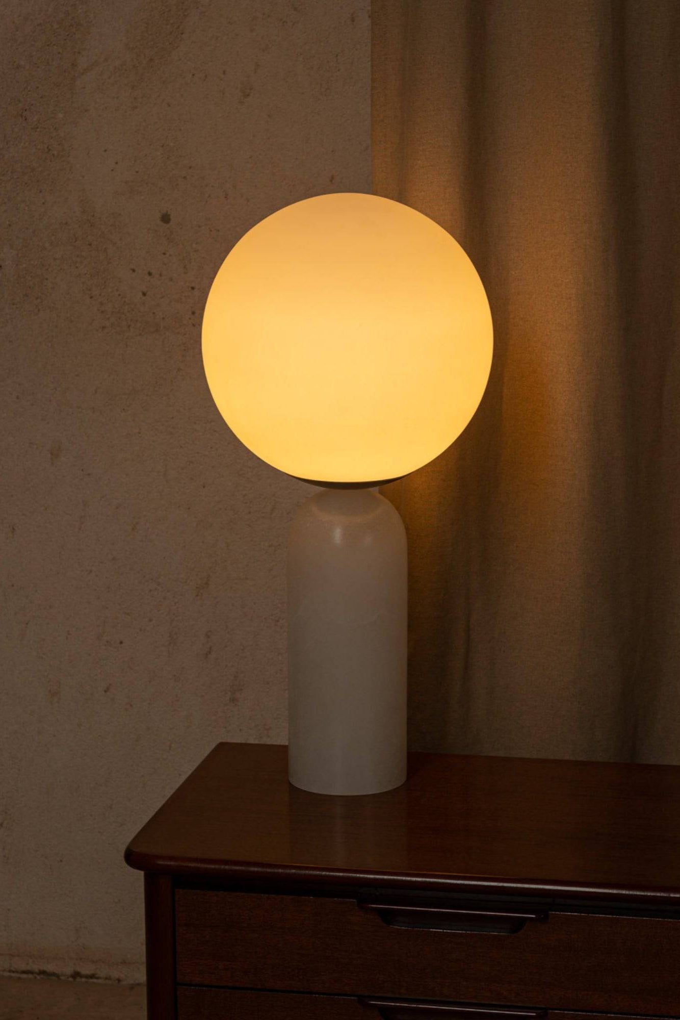 Atlas Lamp, Alabaster - White - THAT COOL LIVING