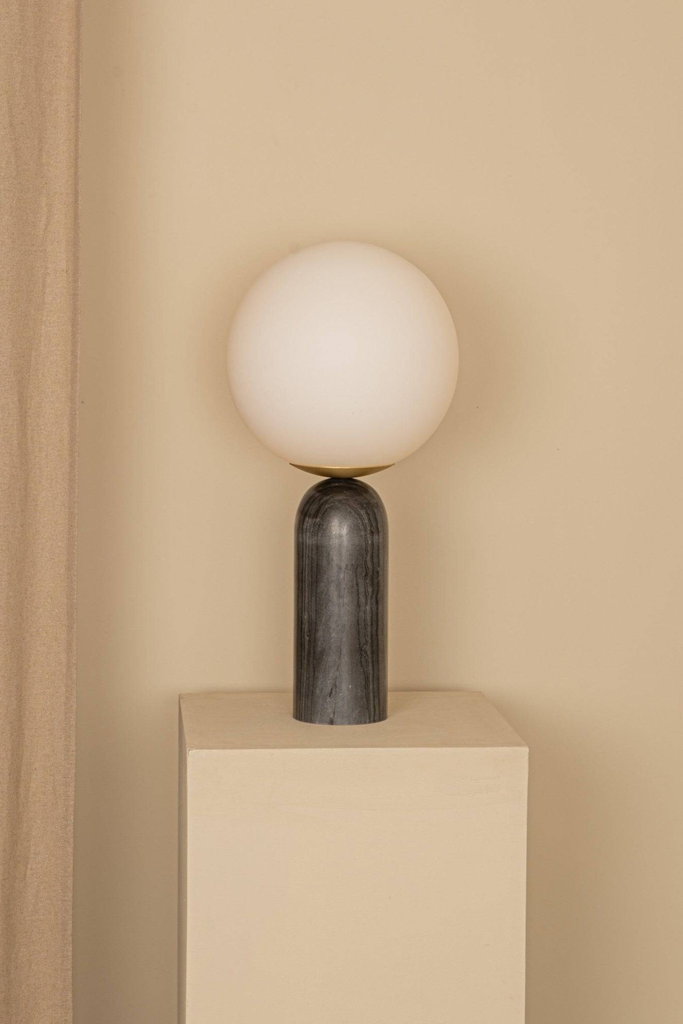 Atlas Lamp, Marble - Black - THAT COOL LIVING