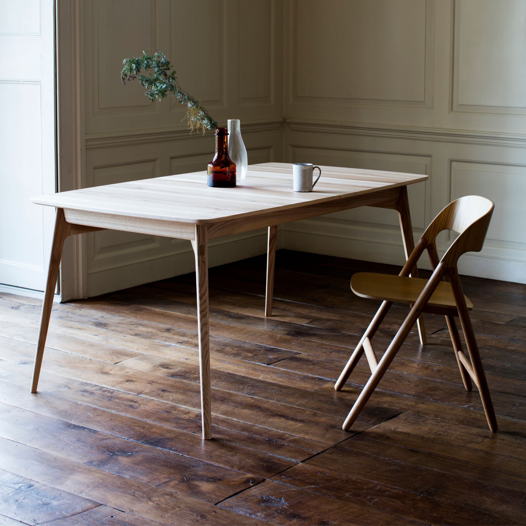 Dulwich Extending Table Table Case