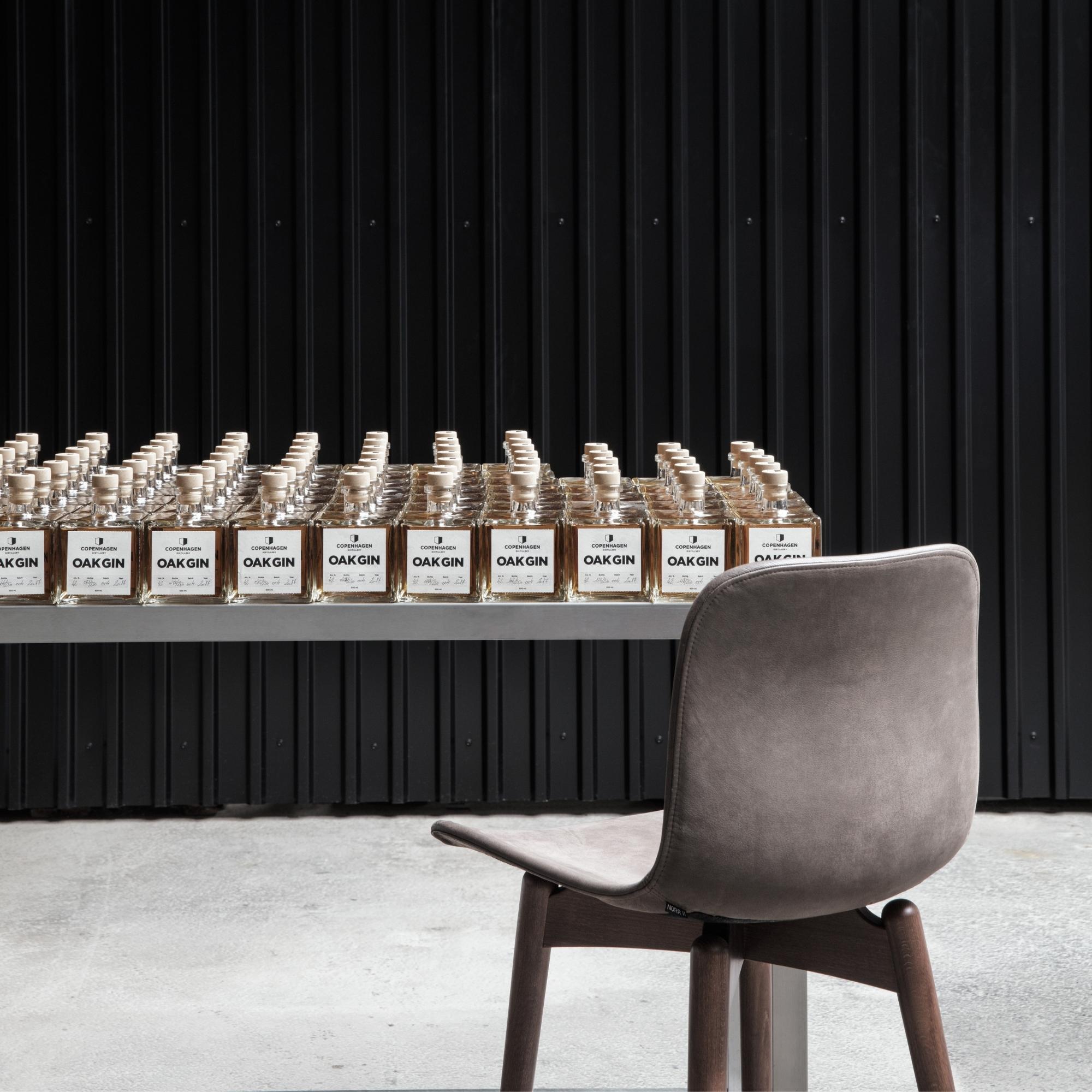 Langue Bar Chair - Leather - THAT COOL LIVING