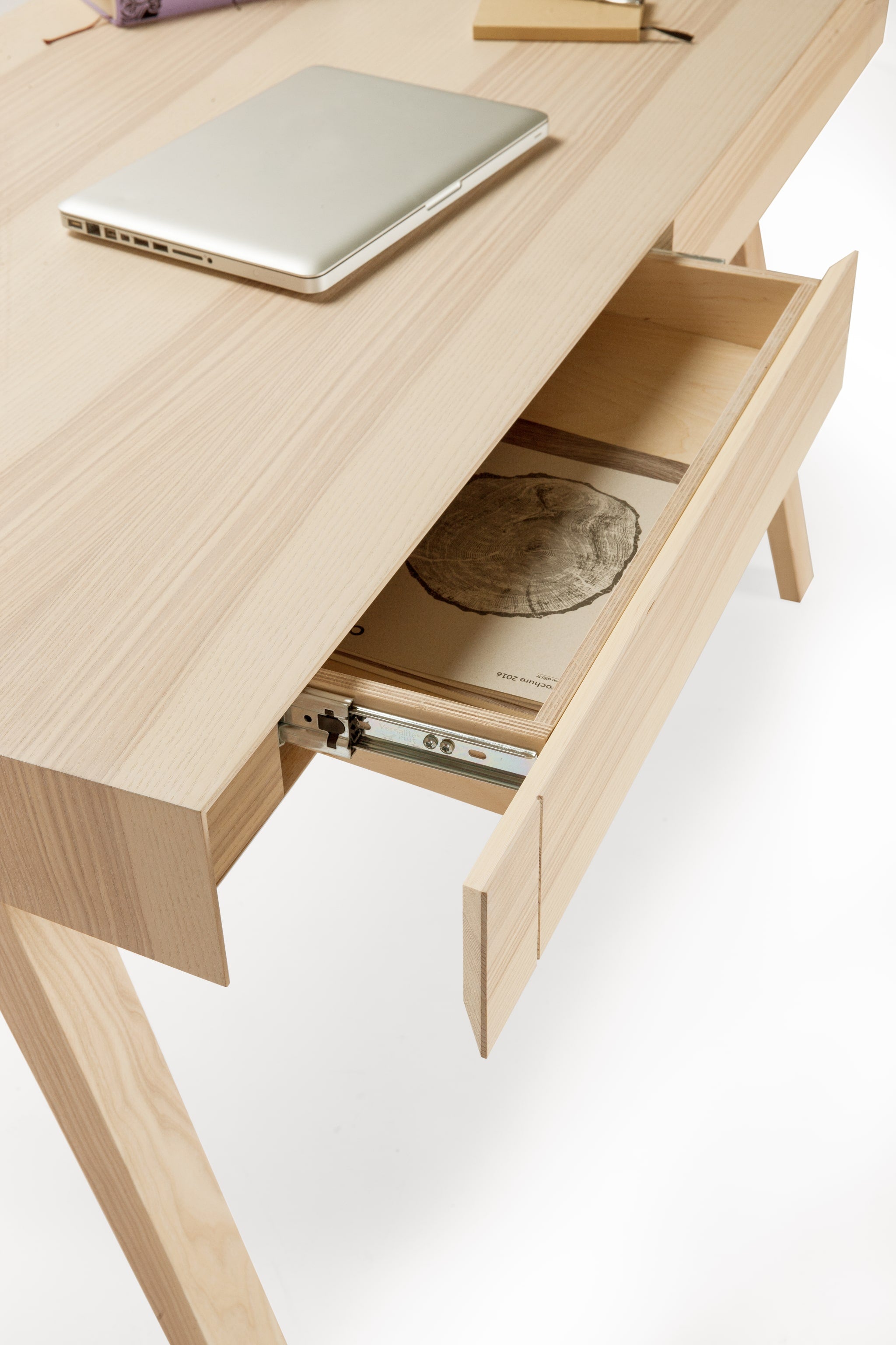 4.9 Desk - THAT COOL LIVING